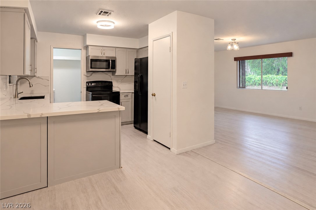 2040 Liston Avenue, Logandale