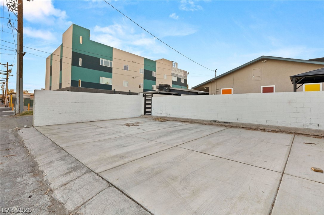 Photo 45 of 47, 615 S 10th Street