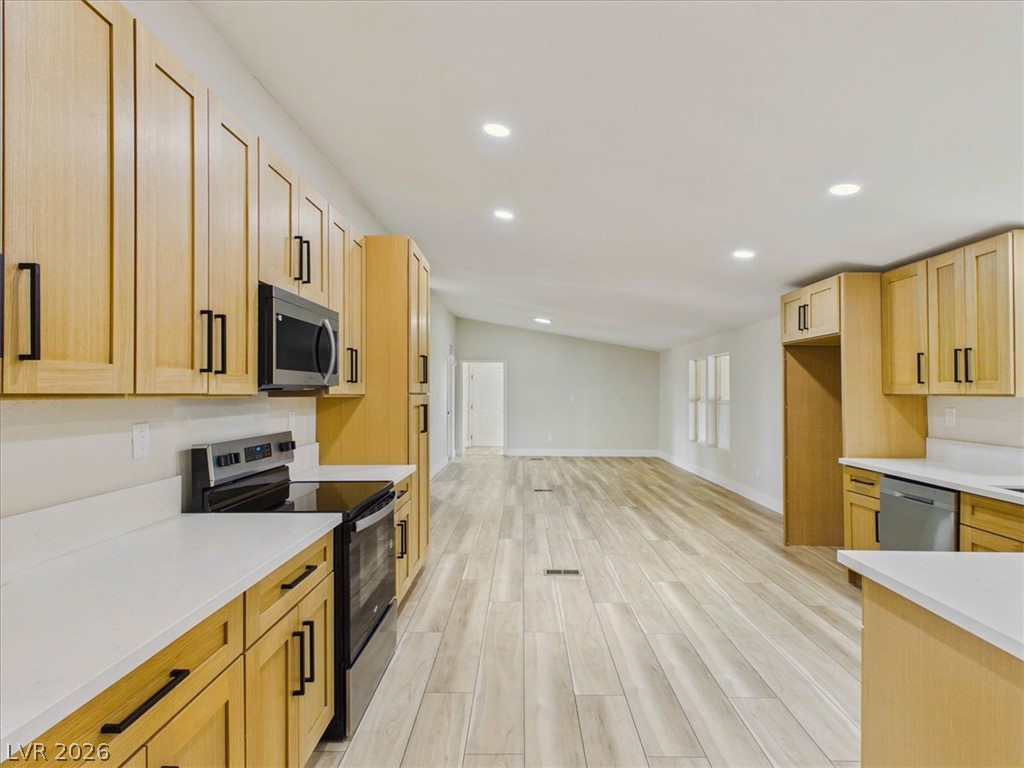 Photo 4 of 2350 W Adkisson Street