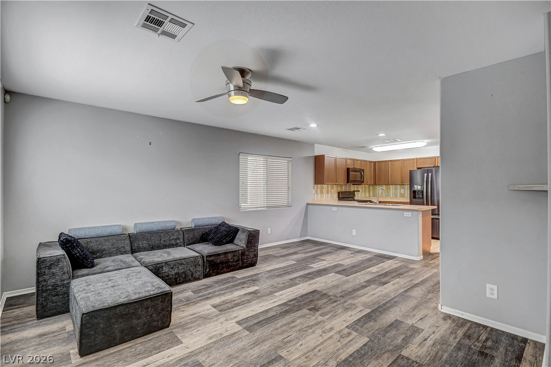 Photo 4 of 9052 Pearl Cotton Avenue