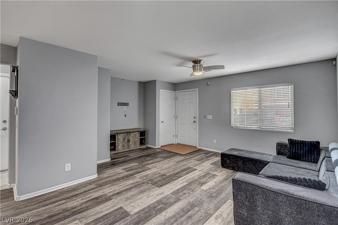 Photo 6 of 27, 9052 Pearl Cotton Avenue