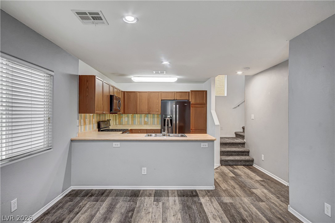 Photo 9 of 27, 9052 Pearl Cotton Avenue