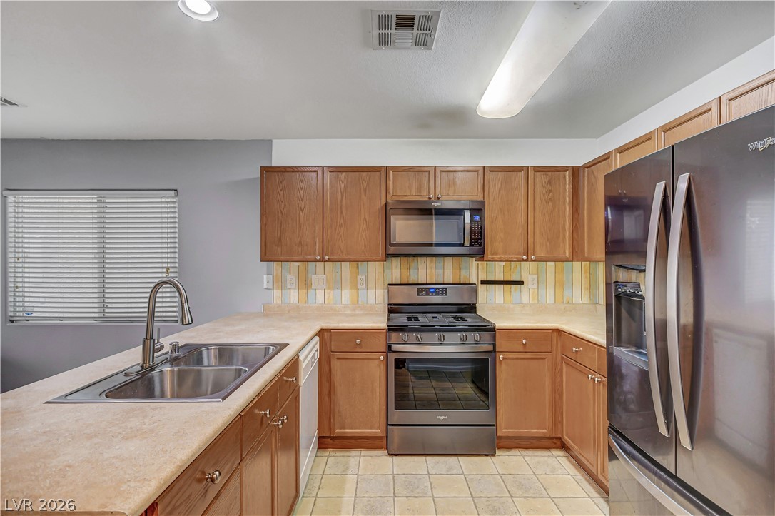 Photo 12 of 27, 9052 Pearl Cotton Avenue