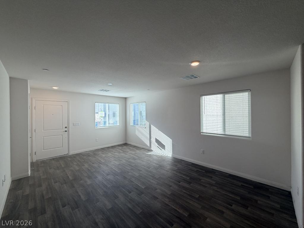 Photo 7 of 18, 6960 Diamond Blue Street