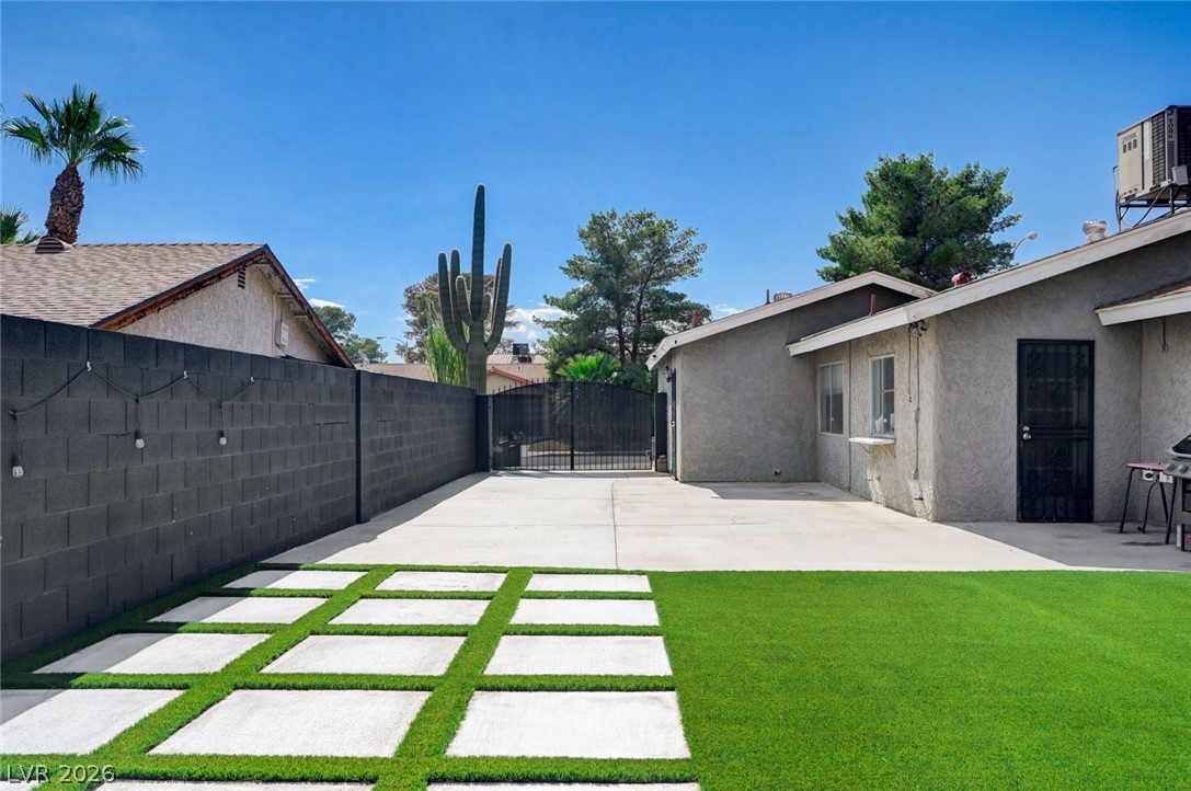 Photo 42 of 48, 5646 Ibanez Avenue