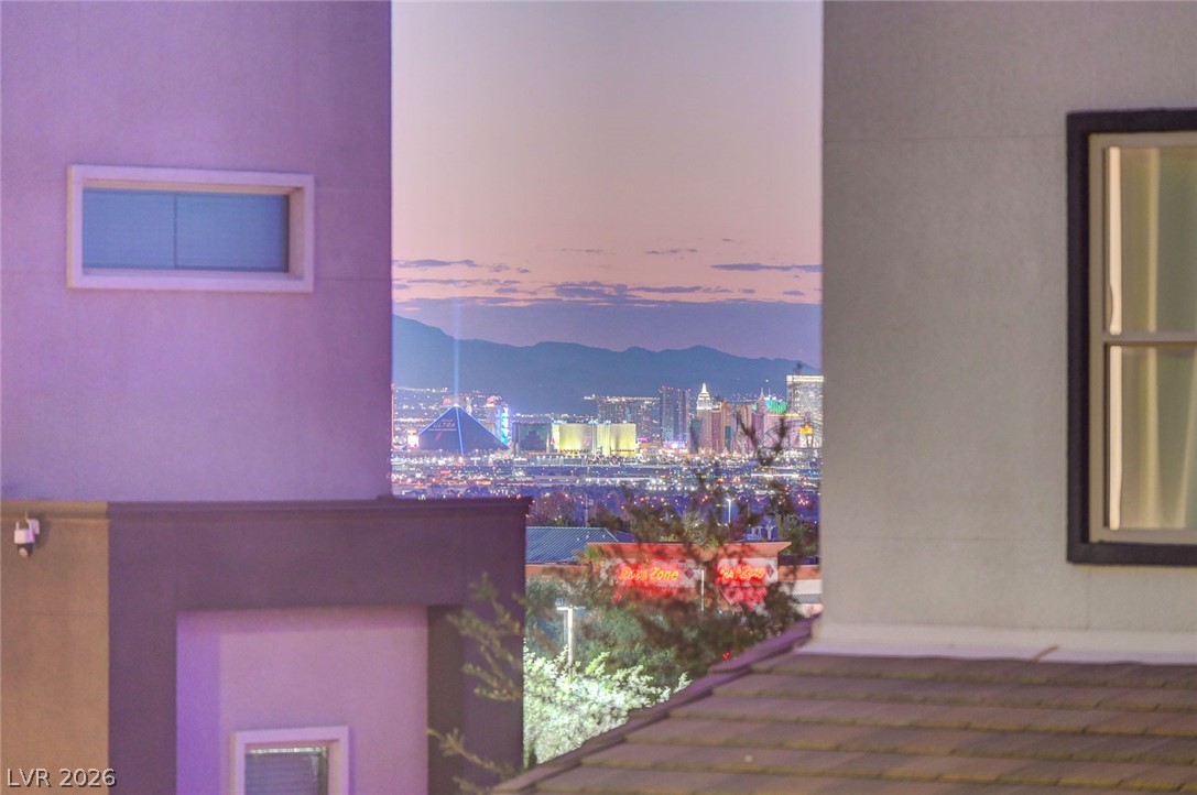 Photo 9 of 88, 686 Glowing Horizon Street