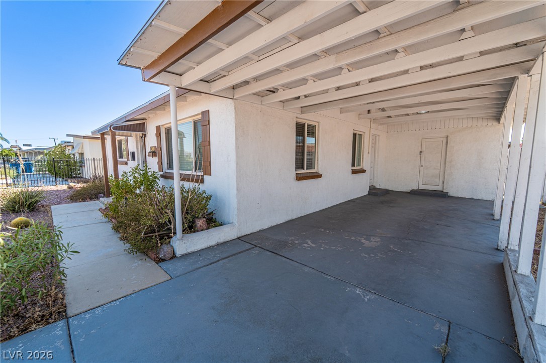 Photo 23 of 33, 2101 Santa Paula Drive