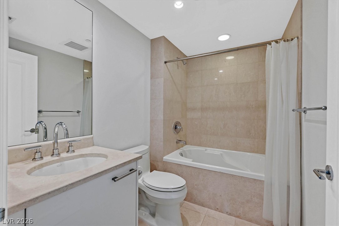 Photo 27 of 39, 322 Karen Avenue #1508