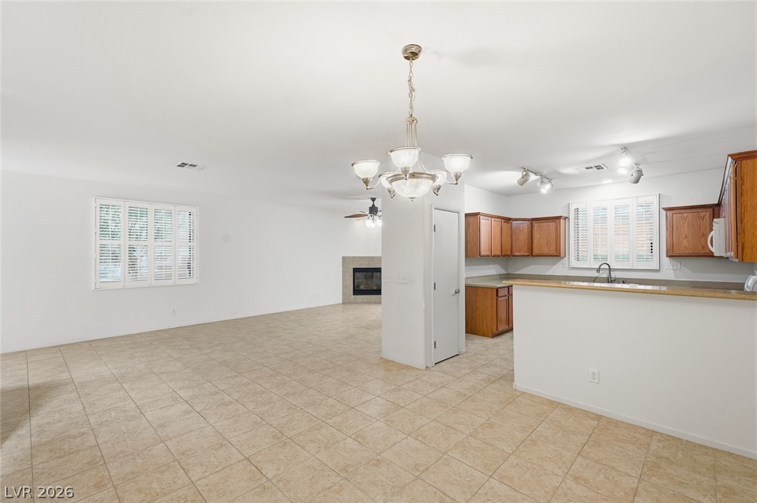 Photo 12 of 31, 8937 Veneroso Street