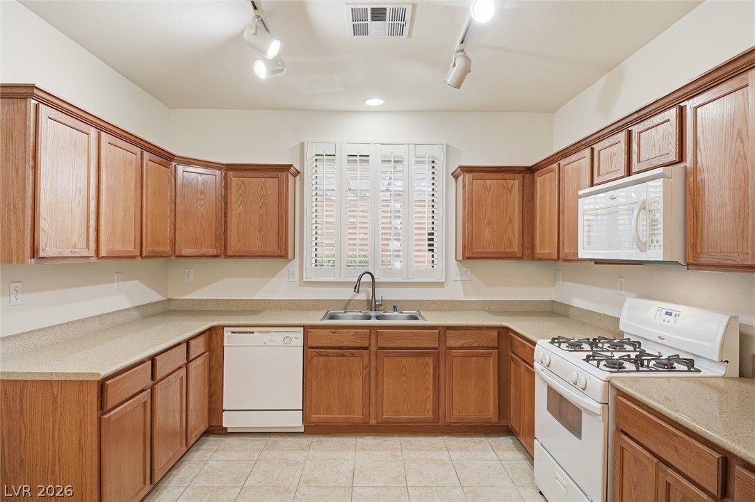 Photo 15 of 31, 8937 Veneroso Street