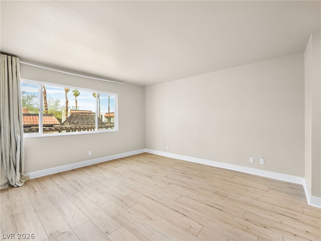 Photo 15 of 28, 1405 Vegas Valley Drive #226