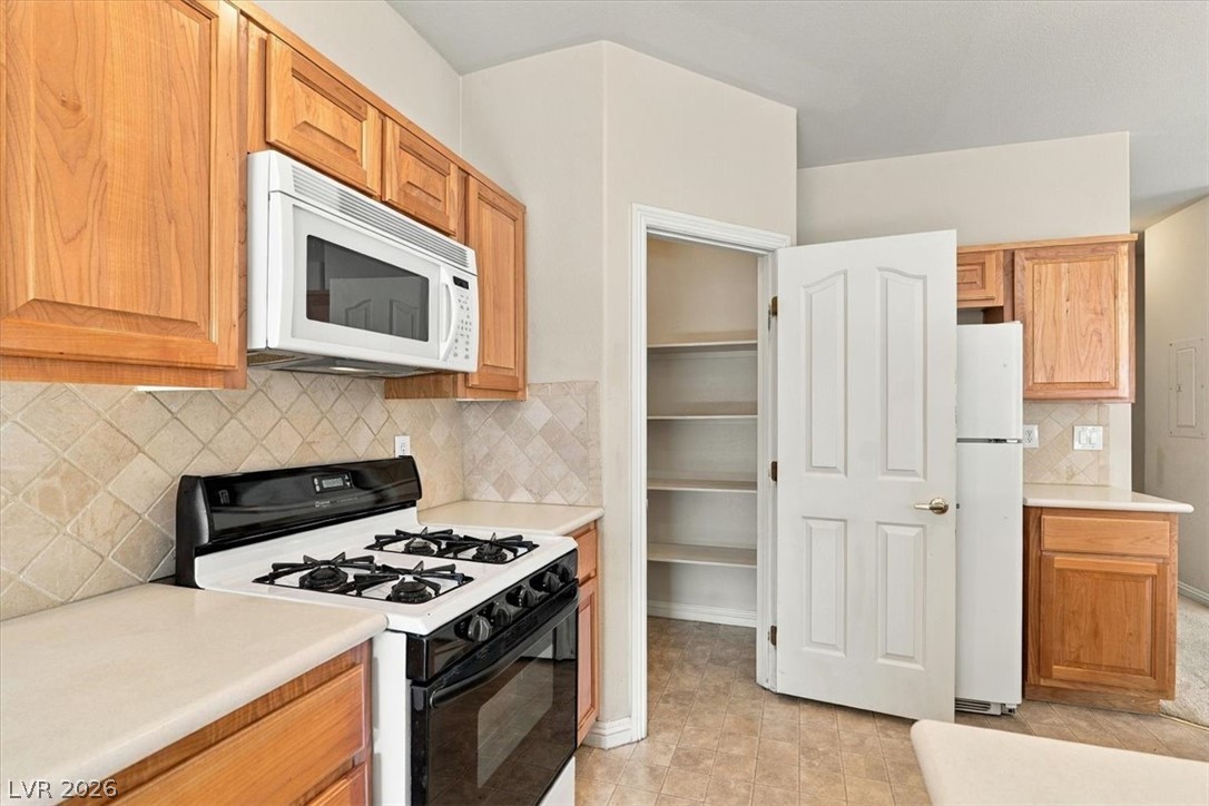 Photo 7 of 34, 8835 Traveling Breeze Avenue #103