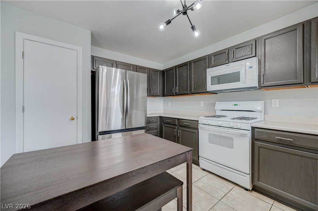 Photo 13 of 54, 1818 Quartz Landing Avenue