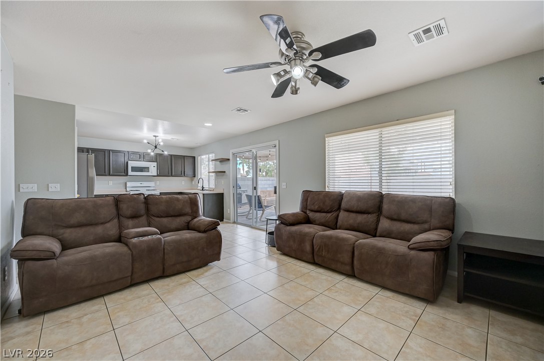 Photo 7 of 54, 1818 Quartz Landing Avenue