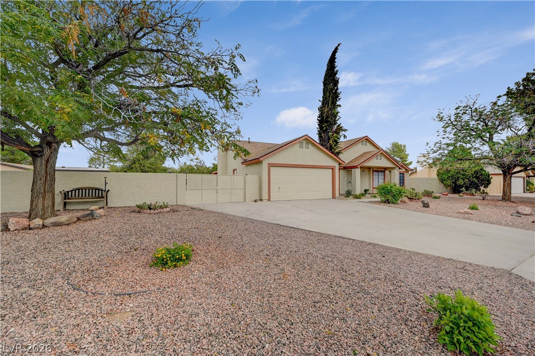 Photo 3 of 4618 Black Stallion Avenue