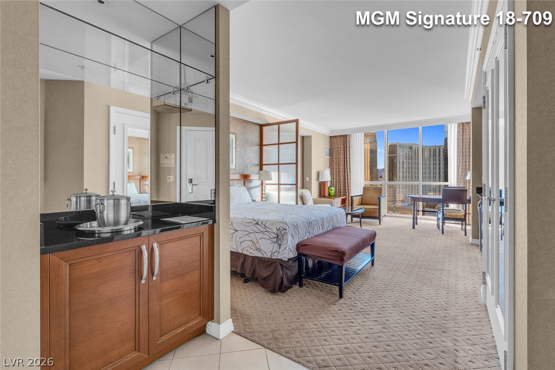 Photo 8 of 44, 135 E Harmon Avenue #1809