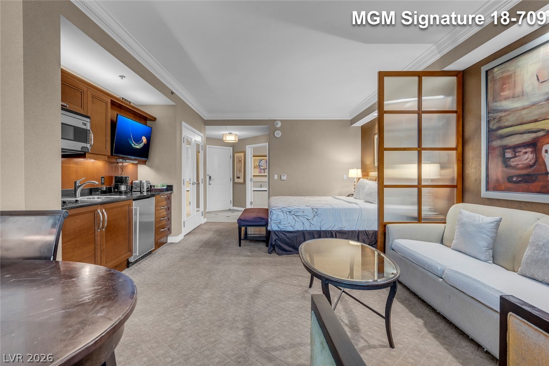 Photo 16 of 44, 135 E Harmon Avenue #1809