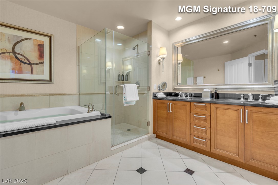 Photo 29 of 44, 135 E Harmon Avenue #1809