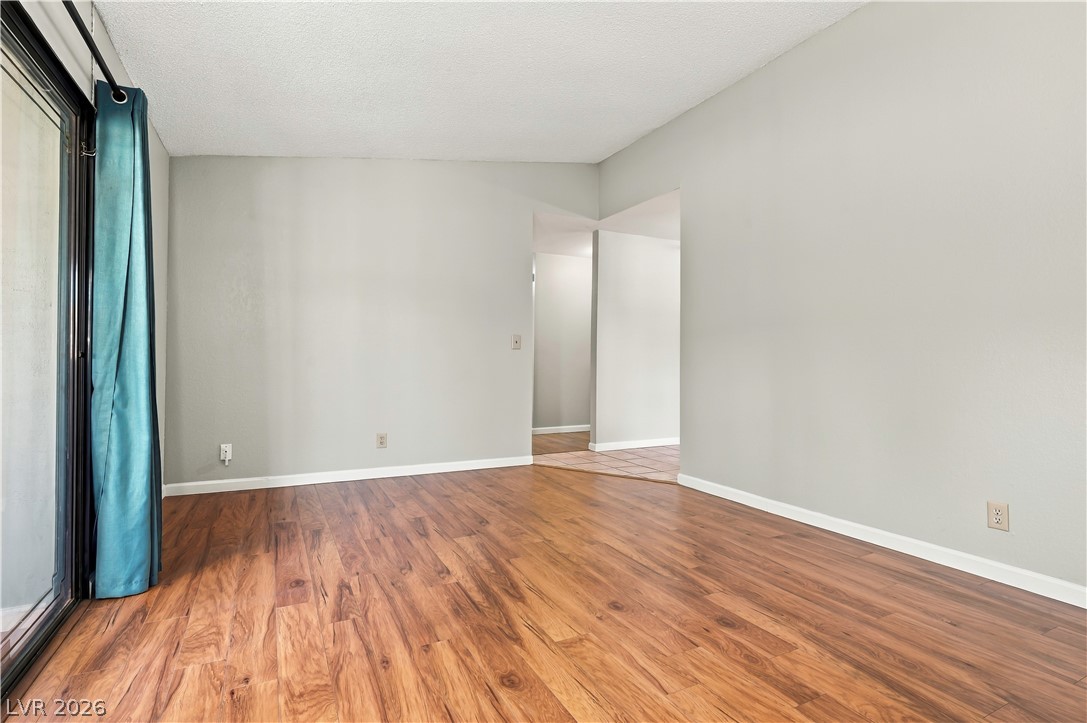 Photo 6 of 22, 1305 Jackson Avenue