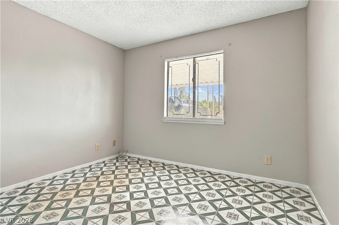 Photo 19 of 22, 1305 Jackson Avenue