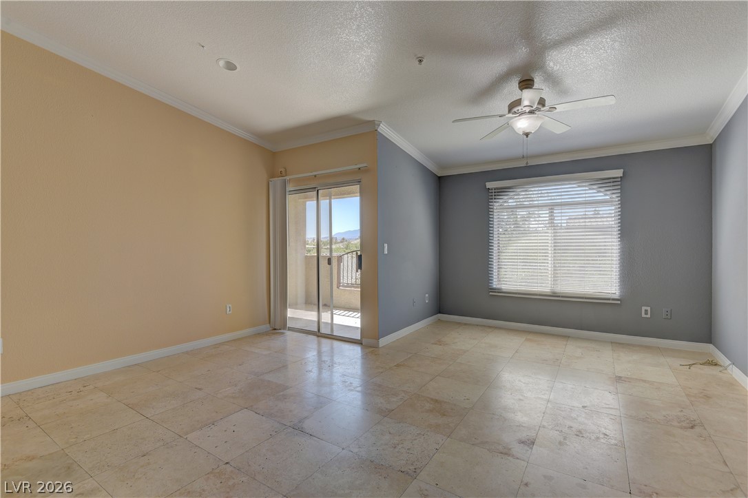 Photo 10 of 15, 4400 S JONES Boulevard #3138
