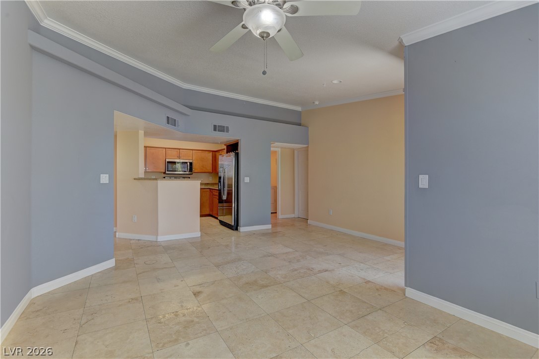 Photo 3 of 4400 S JONES Boulevard #3138
