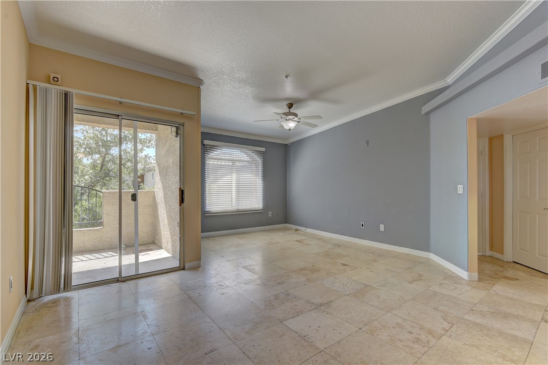 Photo 4 of 4400 S JONES Boulevard #3138