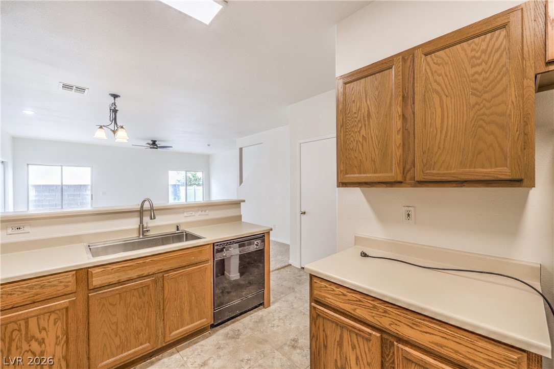 Photo 11 of 44, 6346 Rusticated Stone Avenue #103
