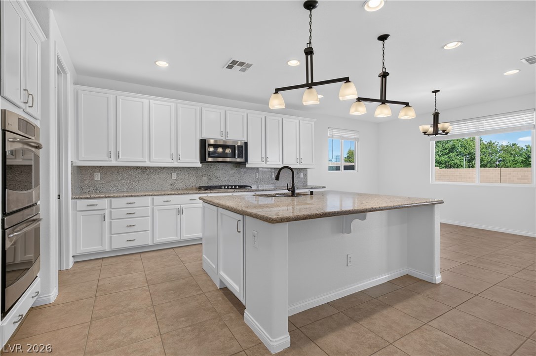 Photo 13 of 42, 3816 Vincelli Avenue