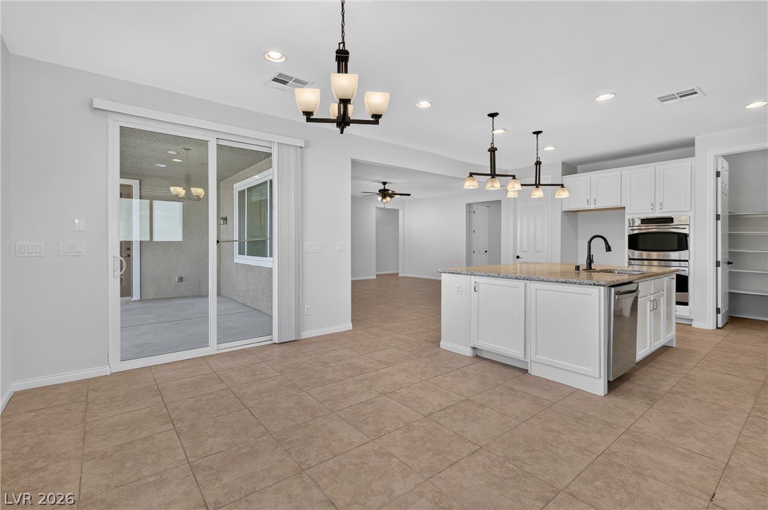 Photo 14 of 42, 3816 Vincelli Avenue