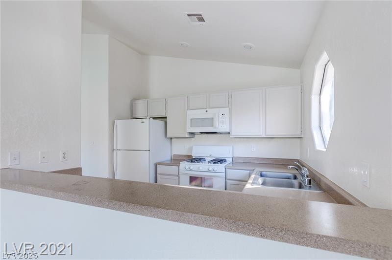 Photo 15 of 34, 5020 S Rainbow Boulevard #204