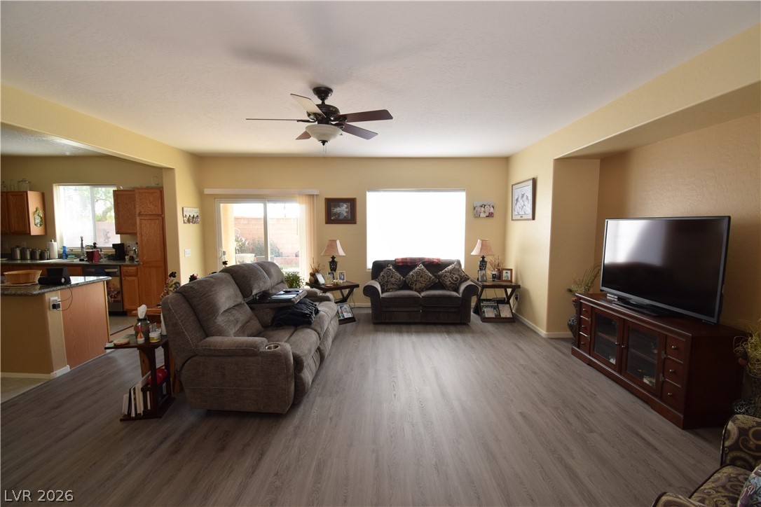 Photo 5 of 7013 Mercurio Avenue