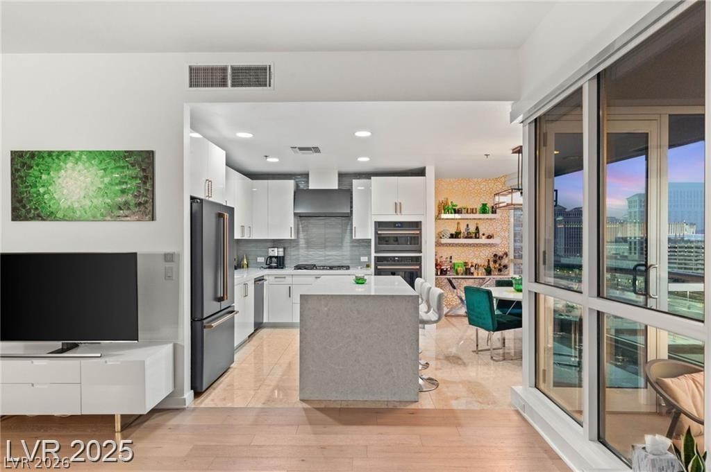 Photo 6 of 51, 4525 Dean Martin Drive #1007