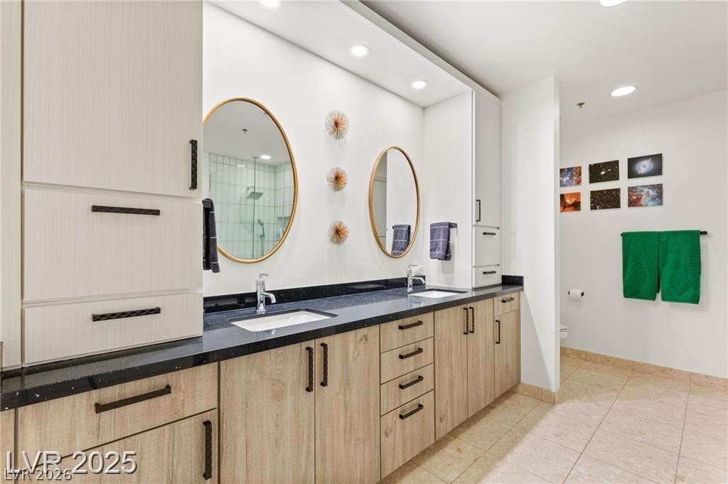 Photo 21 of 51, 4525 Dean Martin Drive #1007