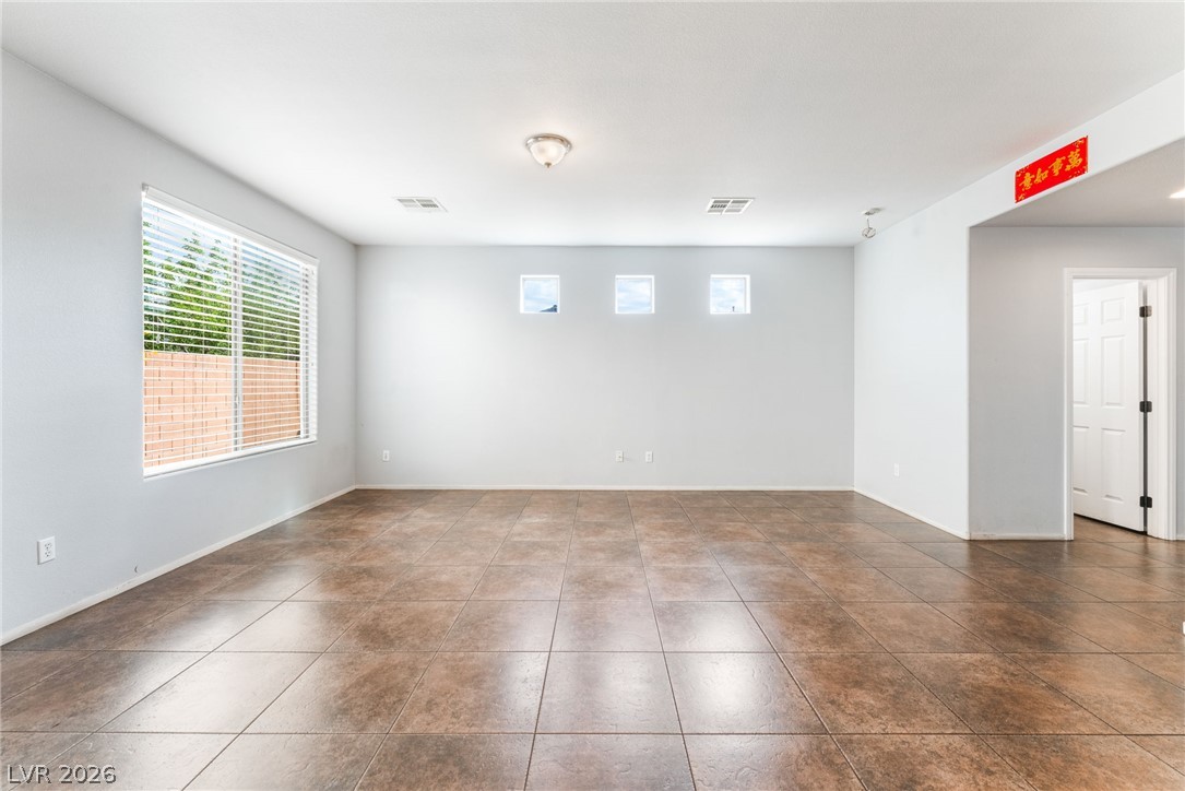 Photo 6 of 38, 4958 Lavaliere Avenue