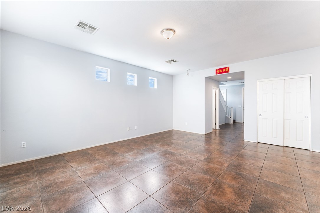 Photo 7 of 38, 4958 Lavaliere Avenue