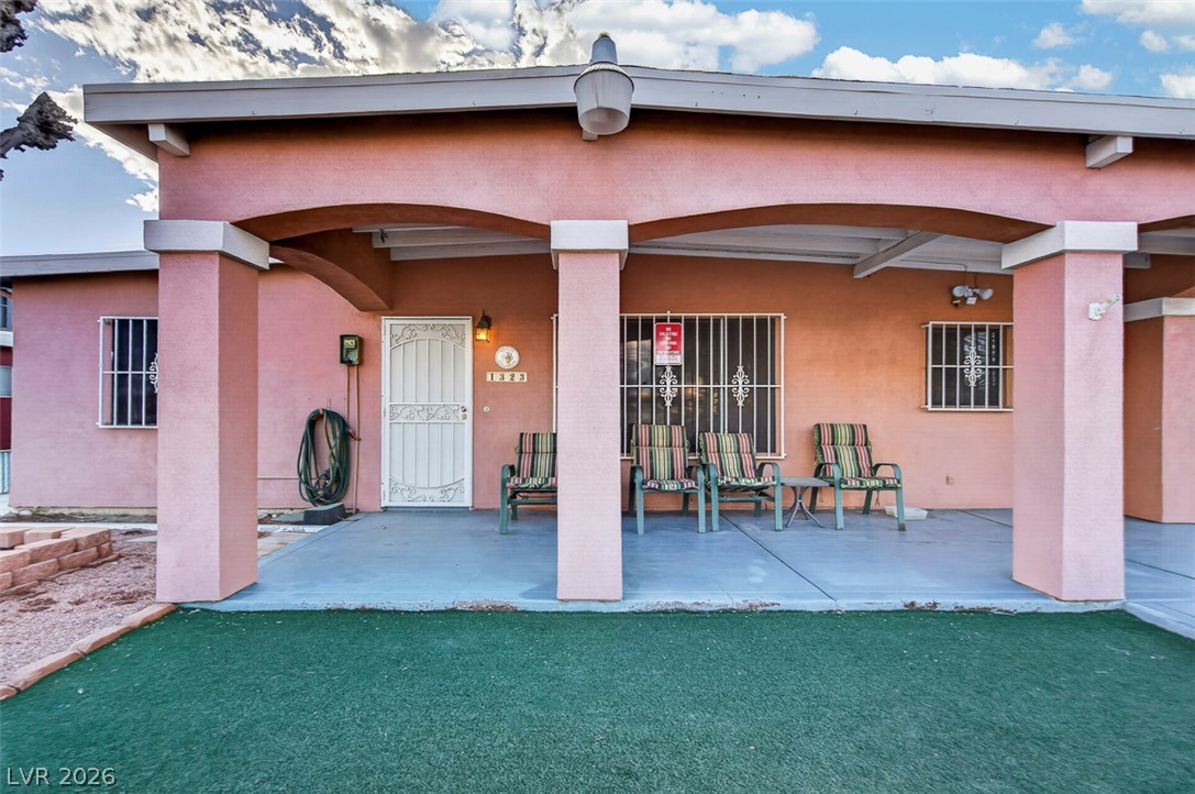 Photo 4 of 1323 Maui Street