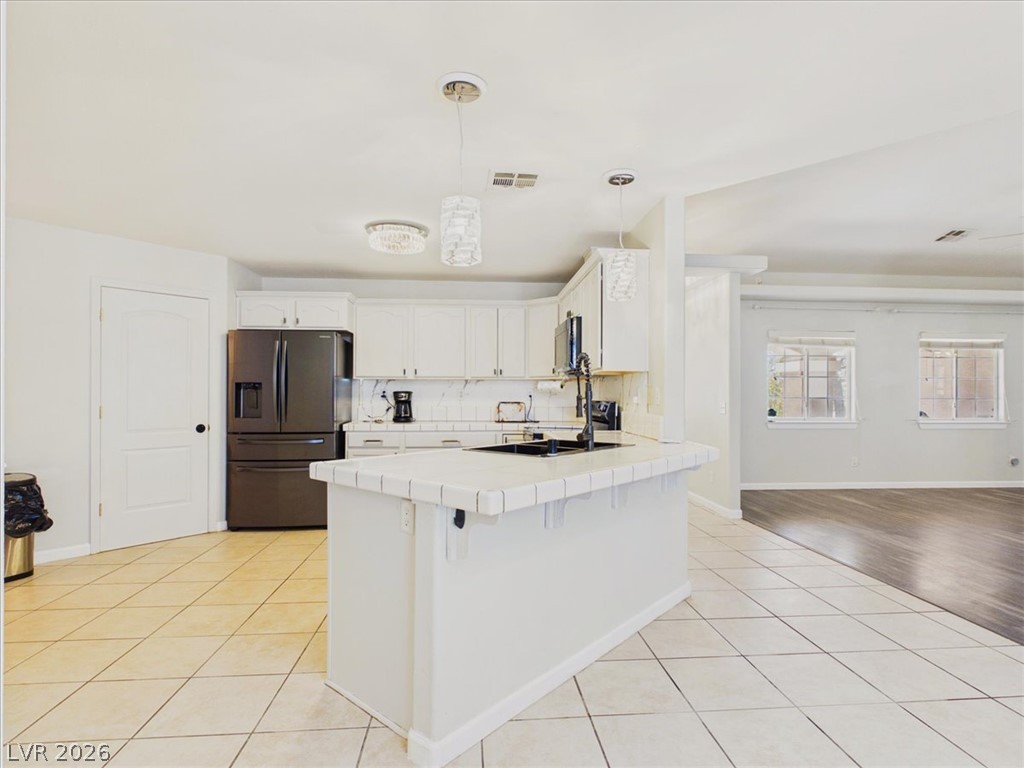 Photo 4 of 4970 Honey Locust Drive