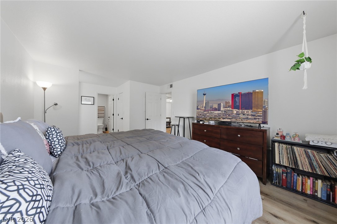Photo 6 of 26, 2451 N Rainbow Boulevard #2103