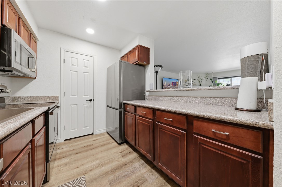 Photo 13 of 26, 2451 N Rainbow Boulevard #2103