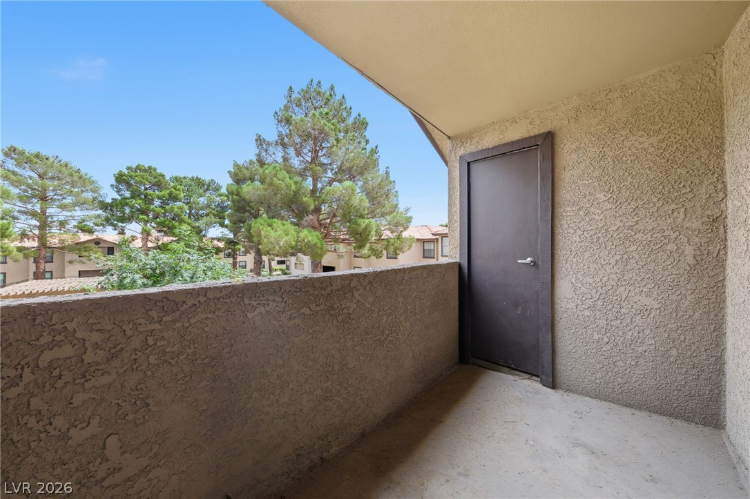 Photo 15 of 26, 2451 N Rainbow Boulevard #2103
