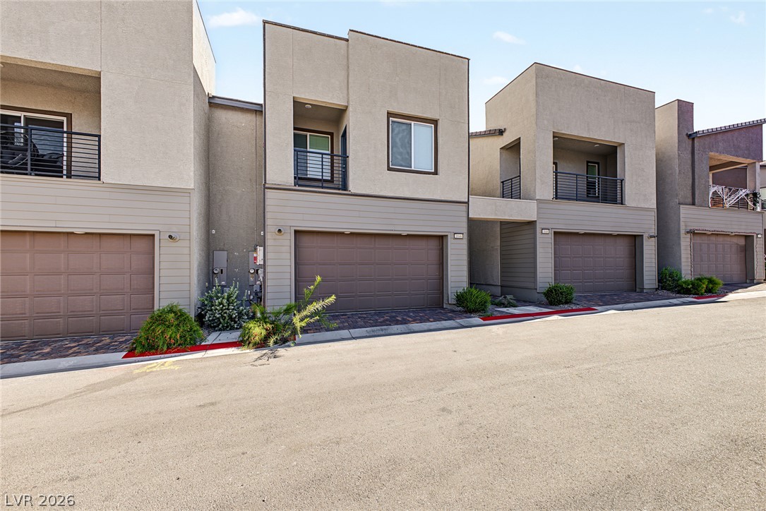 Photo 2 of 1046 Gabriela Ridge Lane