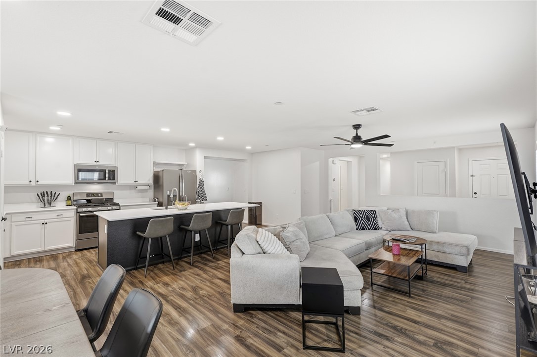 Photo 7 of 51, 721 Gorringe Ridge Court
