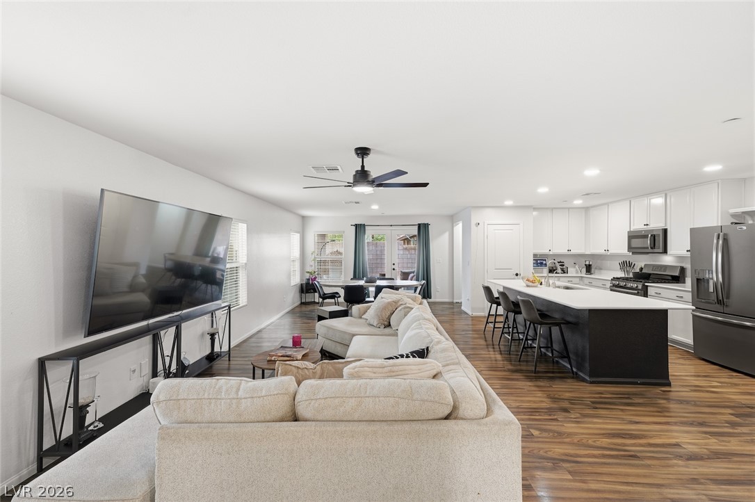 Photo 13 of 51, 721 Gorringe Ridge Court