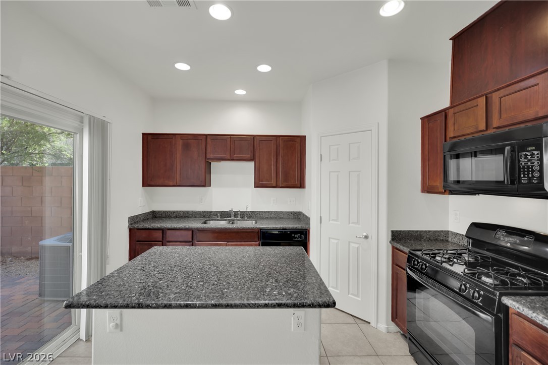 Photo 11 of 32, 8456 Bellery Avenue