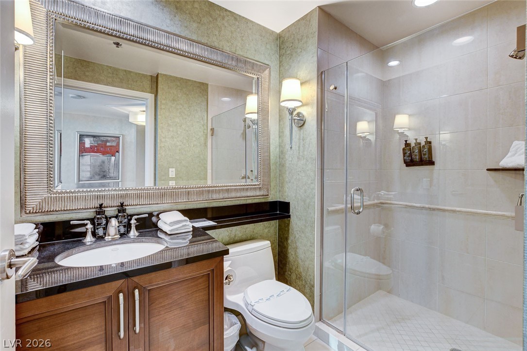 Photo 23 of 39, 145 E Harmon Avenue #2021