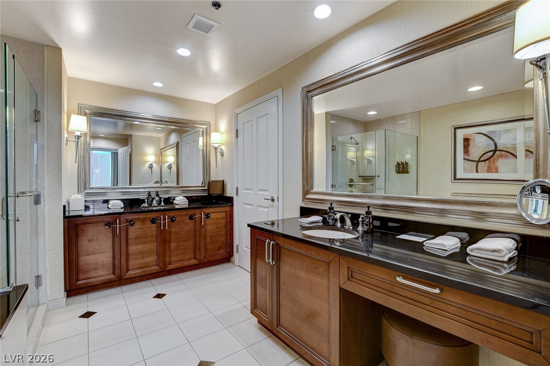 Photo 31 of 39, 145 E Harmon Avenue #2021