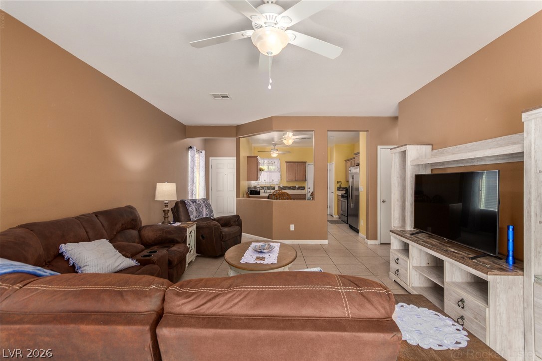 Photo 6 of 38, 5911 Corbin Avenue