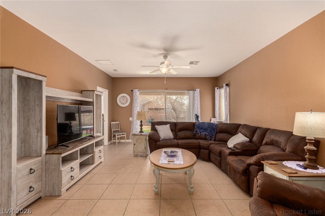 Photo 7 of 38, 5911 Corbin Avenue