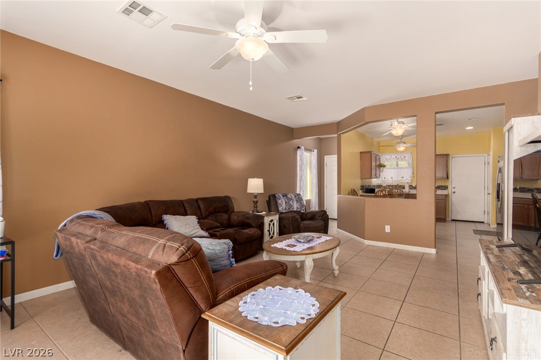 Photo 4 of 5911 Corbin Avenue